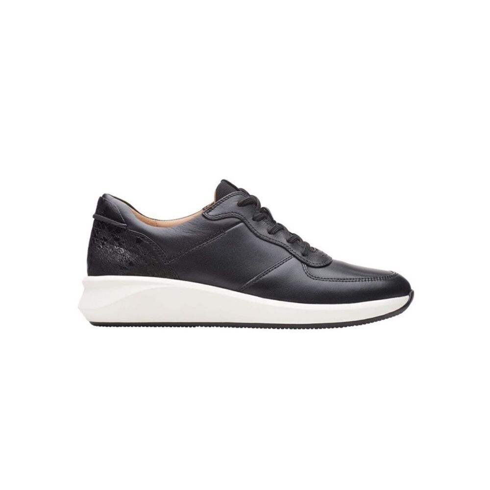 Clarks Un Rio Sprint Leather Walking Shoes